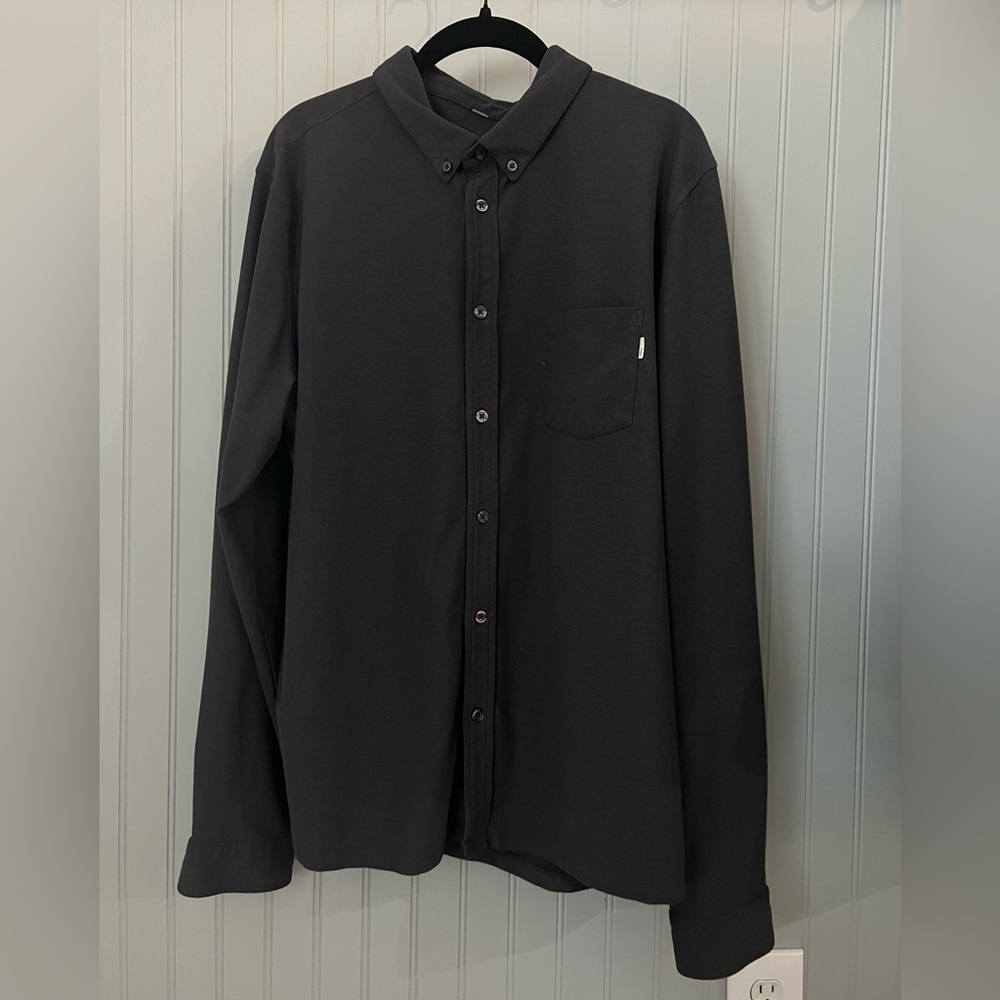 Vuori Men's Dark Grey Button-Up Long Sleeve Shirt